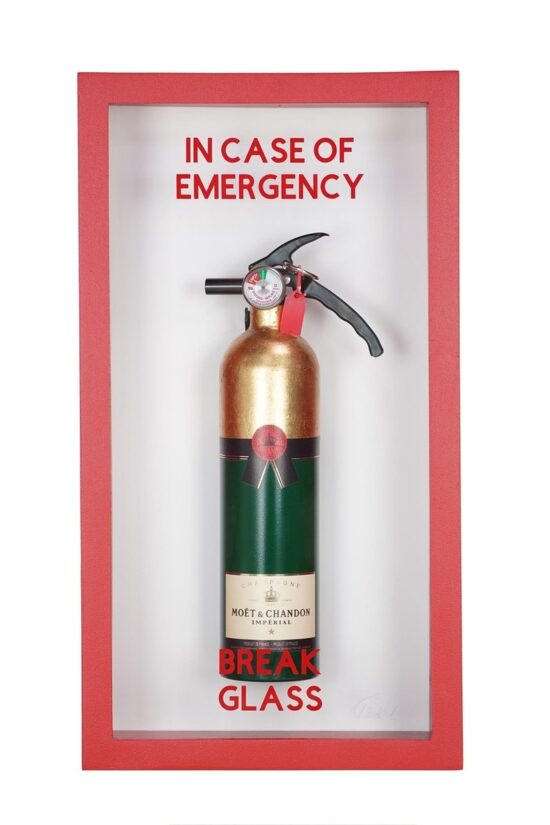 MOET & CHANDON : In Case Of Emergency Break Glass